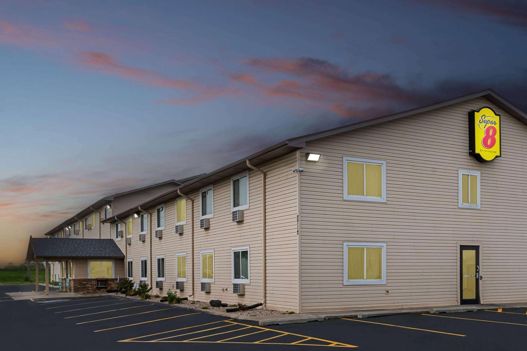 Motel Super 8 By Wyndham Council Bluffs Ia Omaha Ne Area Extérieur photo